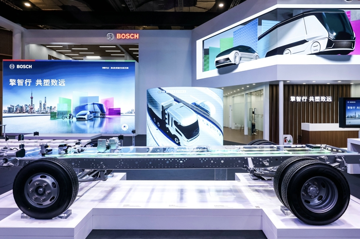 12 超级轻卡智能解决方案 Integrated and intelligent solutions for light-duty trucks.jpg