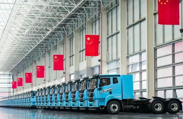 三一充电牵引车.png