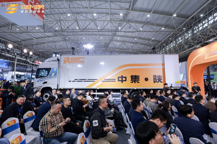 唯有星链 I 中集车辆携多款明星产品亮相2025中国国际商用车展（CCVS）16.png