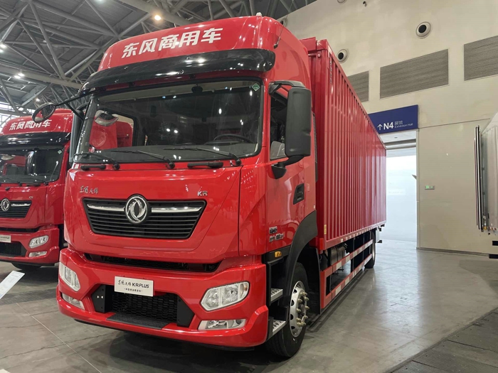 东风天锦KR Plus中型燃油载货车，搭载龙擎动力DDi47 260马力发动机2.jpg