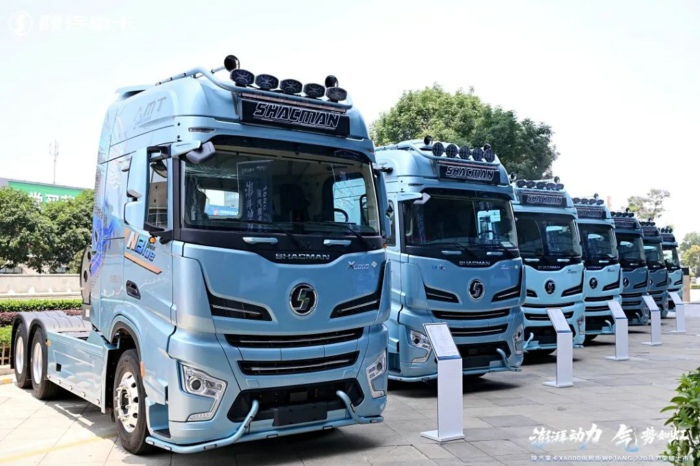 陕汽X6000旗舰版16NG 牵引车.jpg