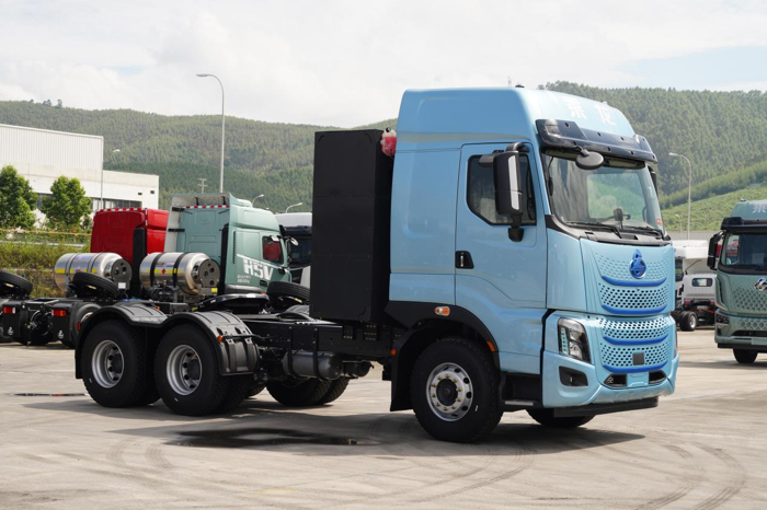 乘龙H7 Pro纯电牵引车为您创富加码6.png