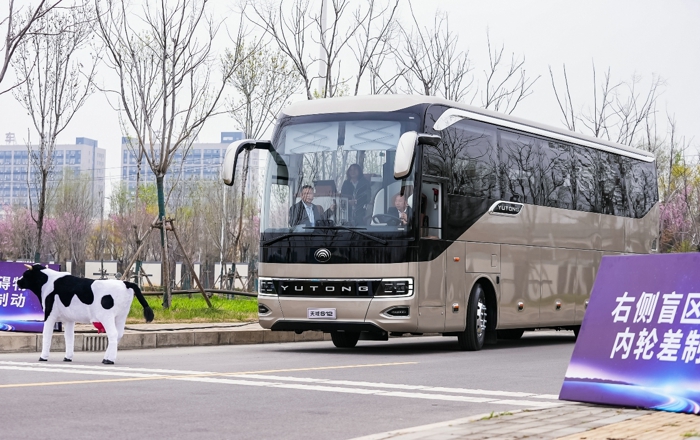 宇通客车开启美好出行新篇章5.jpg