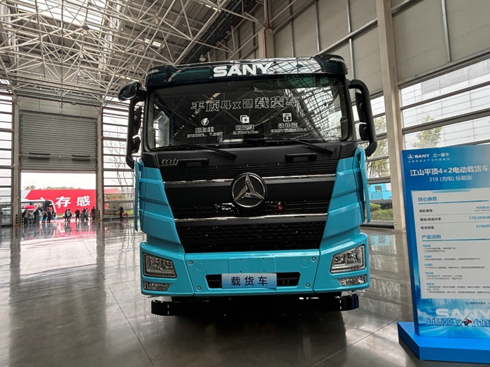 实测三一江山平顶4×2电动载货车2.jpg