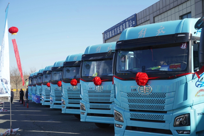 200台JH6 TIR牵引车交付4.jpg