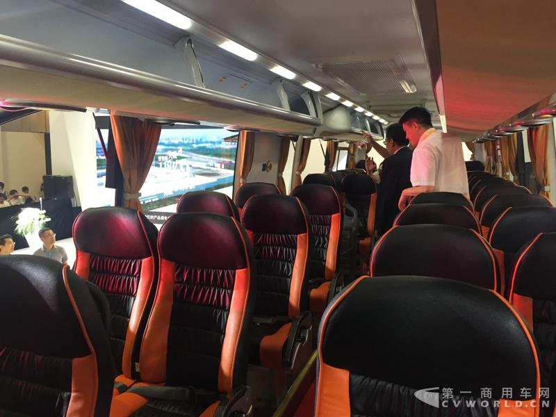 海悦第一代大数据智慧客车