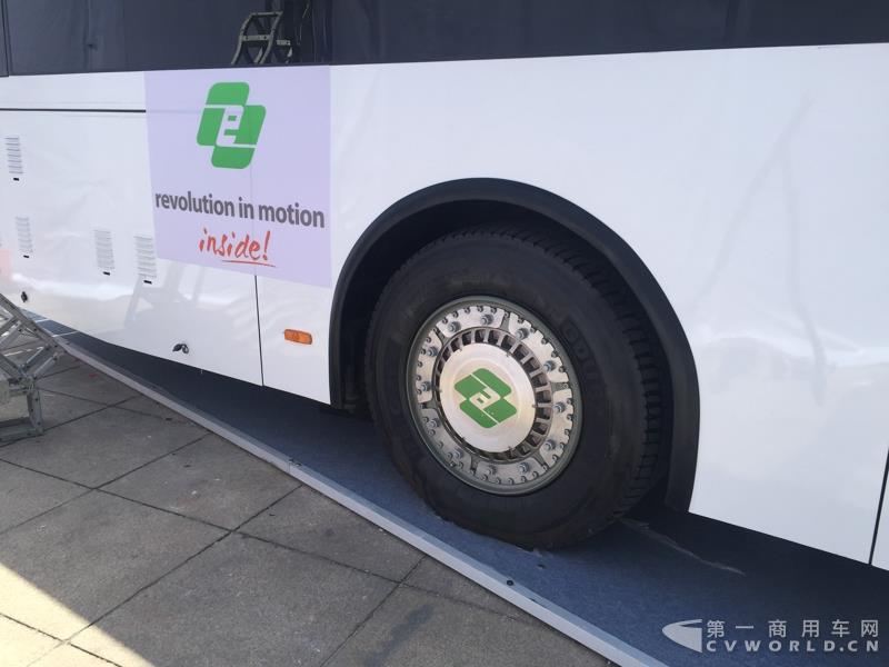 国内首辆运用轮毂电机技术的海格客车