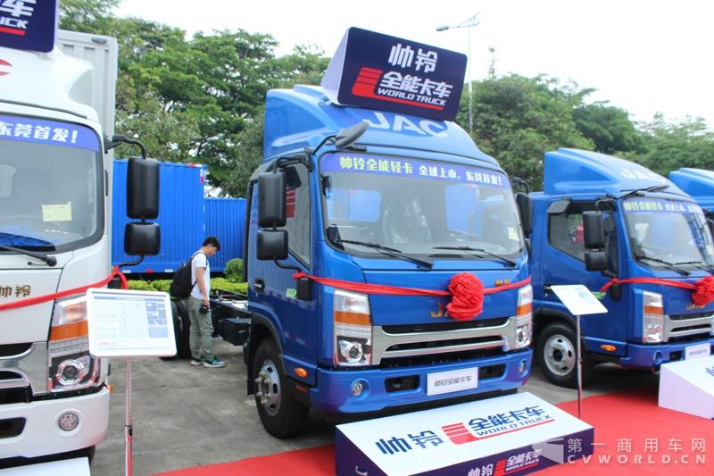 搭载康明斯动力帅铃全能轻卡