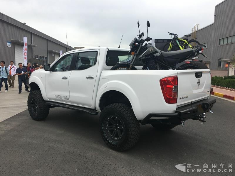郑州日产新推出的高端皮卡纳瓦拉