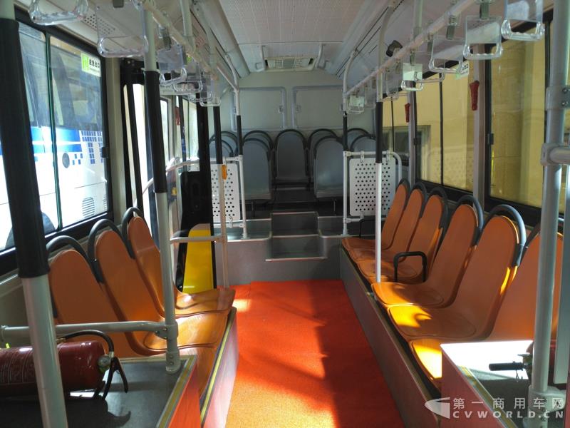 北方BFC6809GBEV纯电动公交车