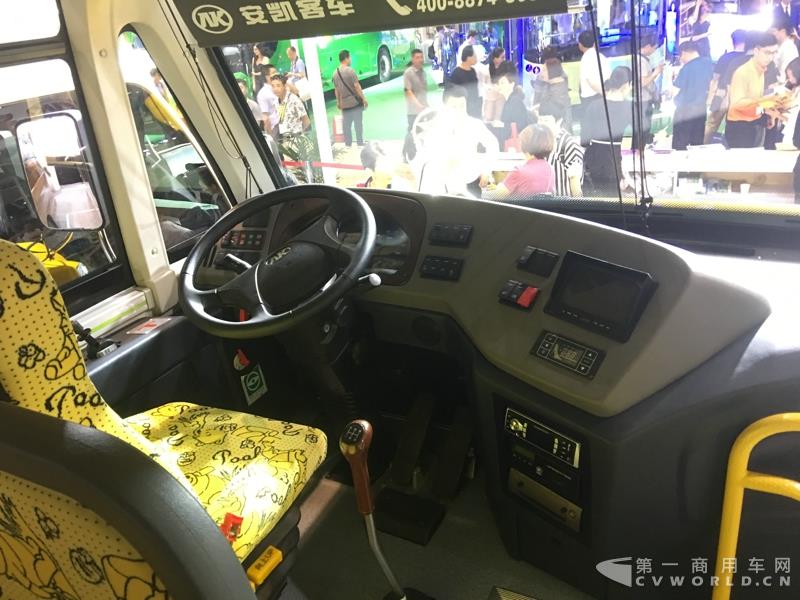 安凯HFF6101KX51校车