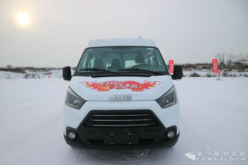 江铃特顺黑河英雄会冰雪挑战激情上演