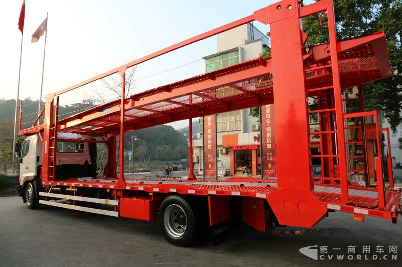 广汽日野700臻值系重卡