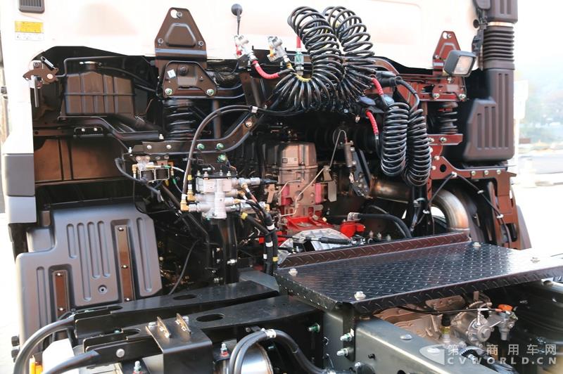 广汽日野700臻值系重卡