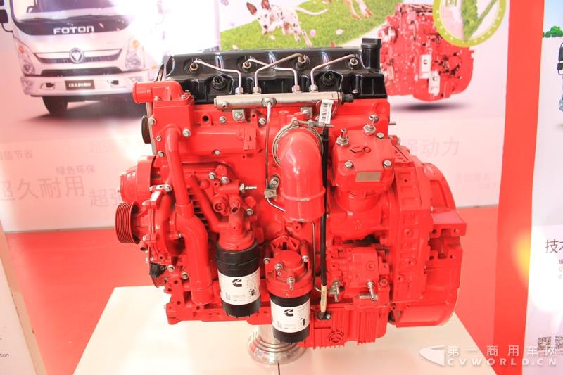 现场展出康明斯3.8L发动机