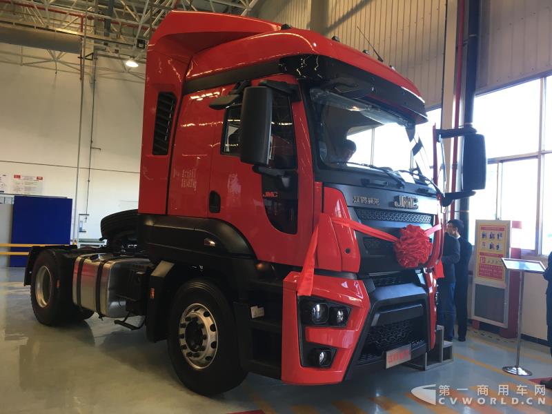 江铃威龙4X2 9L牵引车