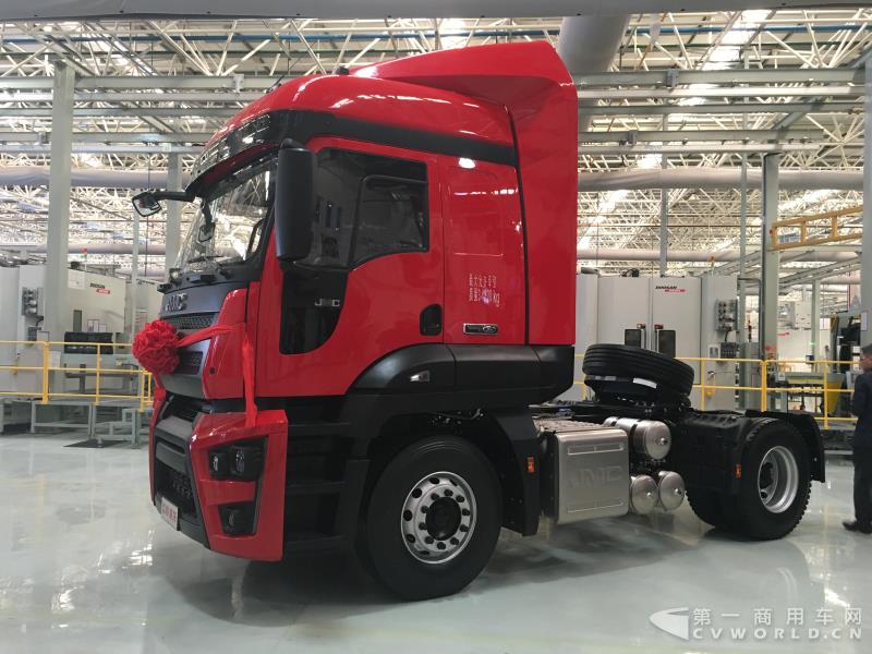 江铃威龙4X2 13L牵引车