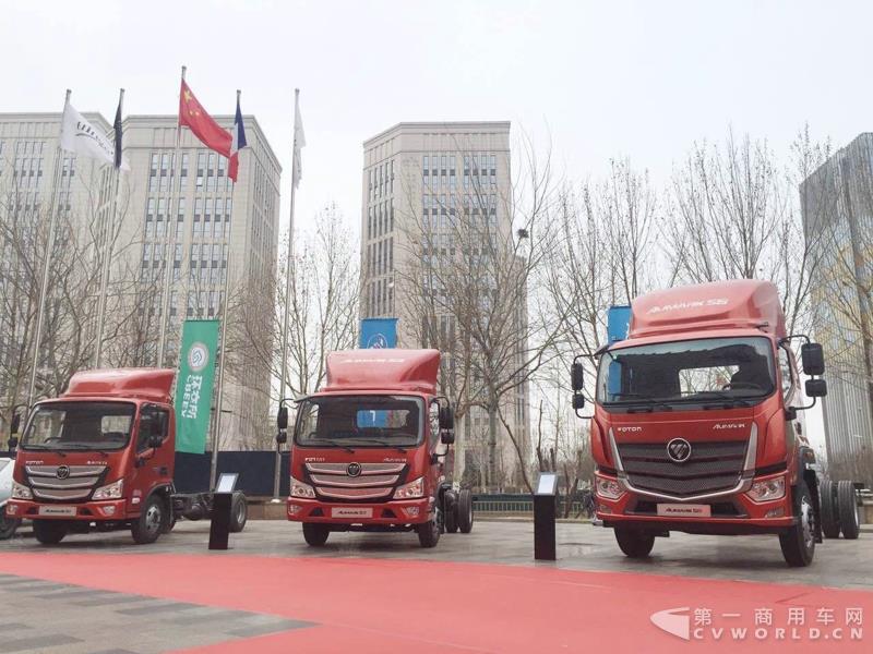 现场欧马可展车