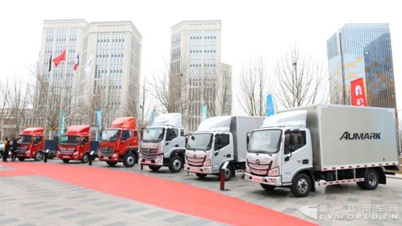 现场欧马可展车