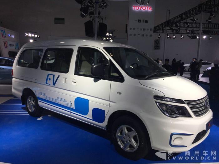 东风风行菱智M5EV