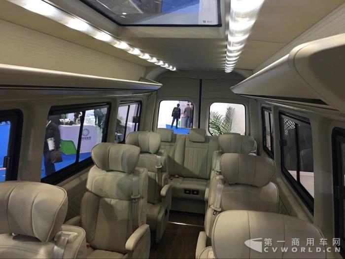 中车7米纯电动客车