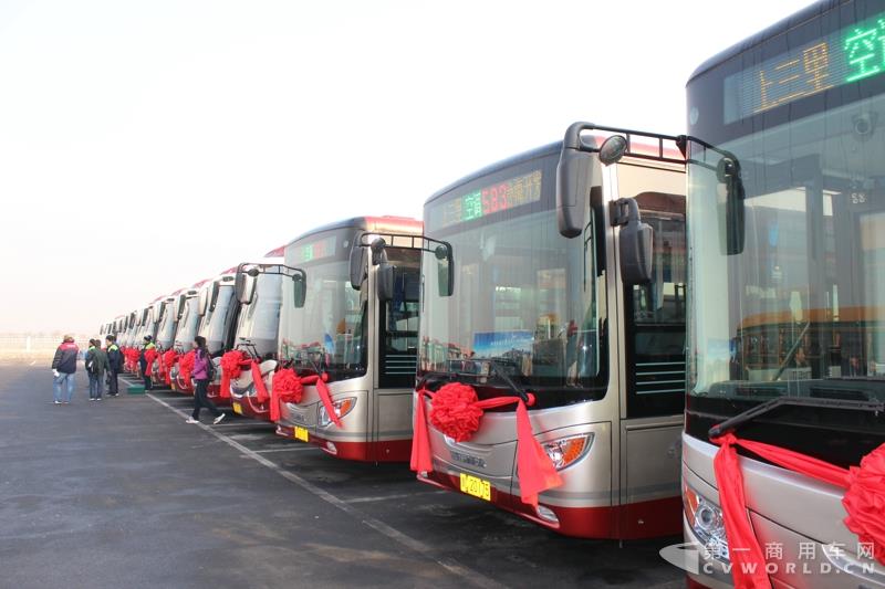 银隆10.5米纯电动公交车