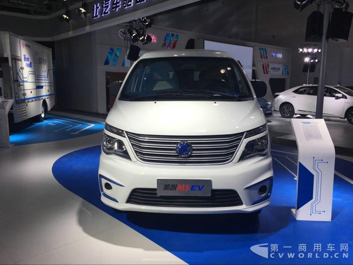 东风风行菱智M5EV