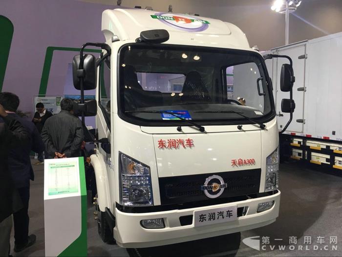 湖北东润专用汽车带来的纯电动厢式运输车