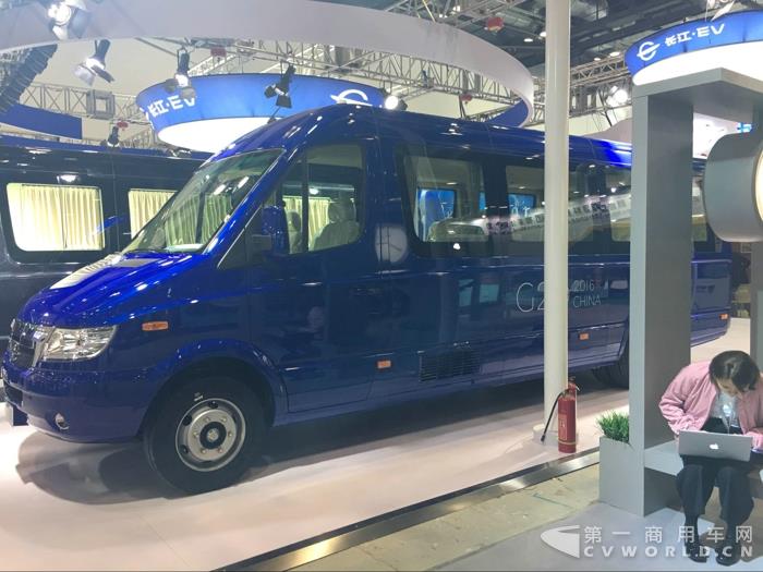 长江G20奕胜纯电动轻客